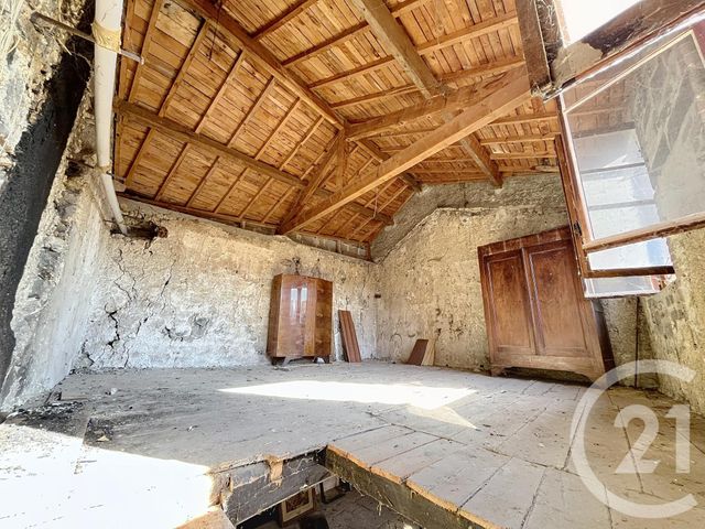 maison à vendre - 2 pièces - 64.0 m2 - VOLVIC - 63 - AUVERGNE - Century 21 Agence Girard