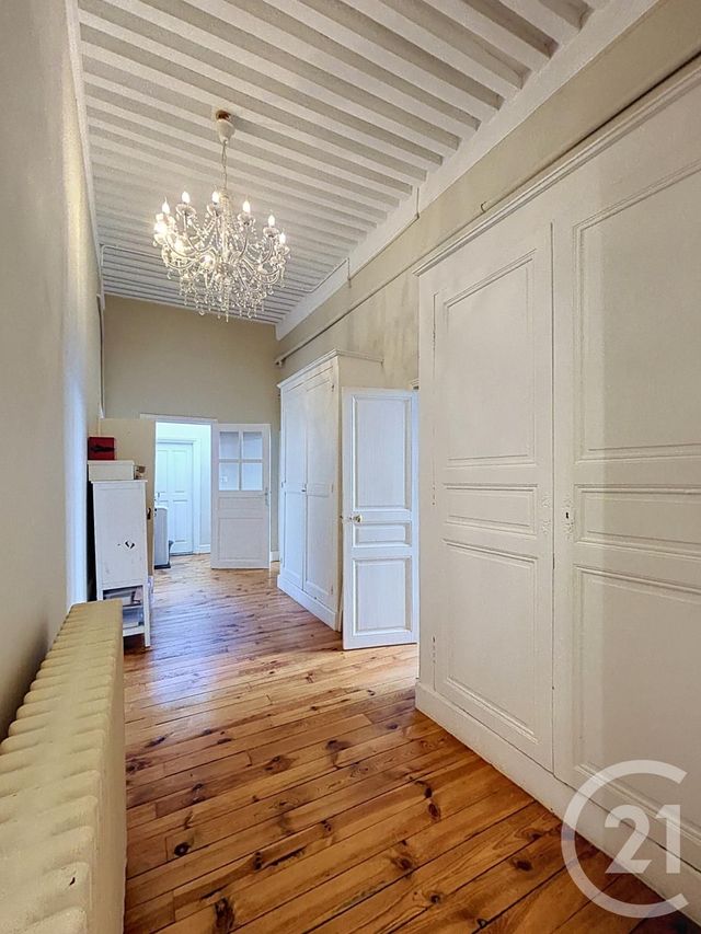 Appartement F6 à vendre - 6 pièces - 195.0 m2 - RIOM - 63 - AUVERGNE - Century 21 Agence Girard