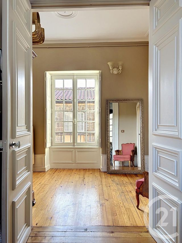 Appartement F6 à vendre - 6 pièces - 195.0 m2 - RIOM - 63 - AUVERGNE - Century 21 Agence Girard