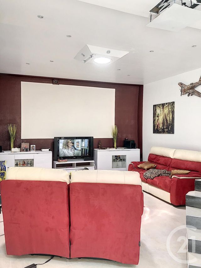 Afficher la photo en grand maison à vendre - 9 pièces - 300.0 m2 - MENETROL - 63 - AUVERGNE - Century 21 Agence Girard