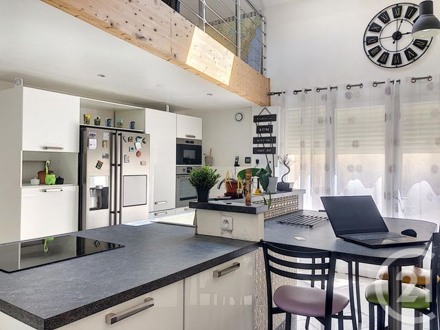 Afficher la photo en grand maison à vendre - 9 pièces - 300.0 m2 - MENETROL - 63 - AUVERGNE - Century 21 Agence Girard