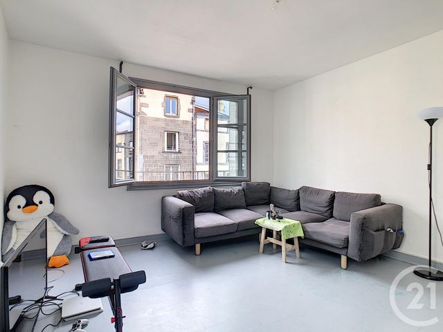 Appartement F4 à vendre - 4 pièces - 72.0 m2 - RIOM - 63 - AUVERGNE - Century 21 Agence Girard Appartement F4 à vendre - 4 pièces - 72.0 m2 - RIOM - 63 - AUVERGNE - Century 21 Agence Girard