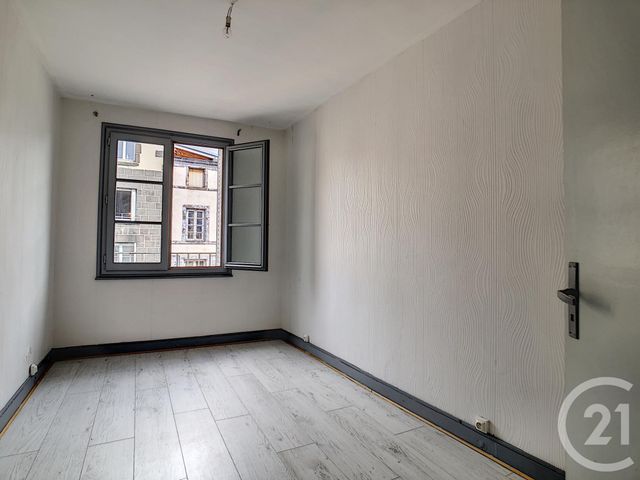 Appartement F4 à vendre - 4 pièces - 72.0 m2 - RIOM - 63 - AUVERGNE - Century 21 Agence Girard Appartement F4 à vendre - 4 pièces - 72.0 m2 - RIOM - 63 - AUVERGNE - Century 21 Agence Girard