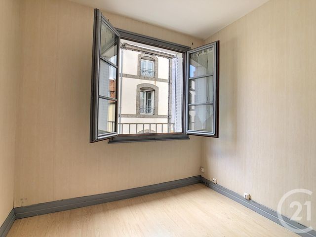 Appartement F4 à vendre - 4 pièces - 72.0 m2 - RIOM - 63 - AUVERGNE - Century 21 Agence Girard Appartement F4 à vendre - 4 pièces - 72.0 m2 - RIOM - 63 - AUVERGNE - Century 21 Agence Girard