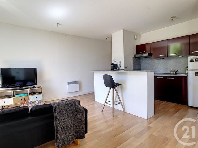 Appartement à vendre - 2 pièces - 44.5 m2 - CHATELGUYON - 63 - AUVERGNE - Century 21 Agence Girard Appartement à vendre - 2 pièces - 44.5 m2 - CHATELGUYON - 63 - AUVERGNE - Century 21 Agence Girard