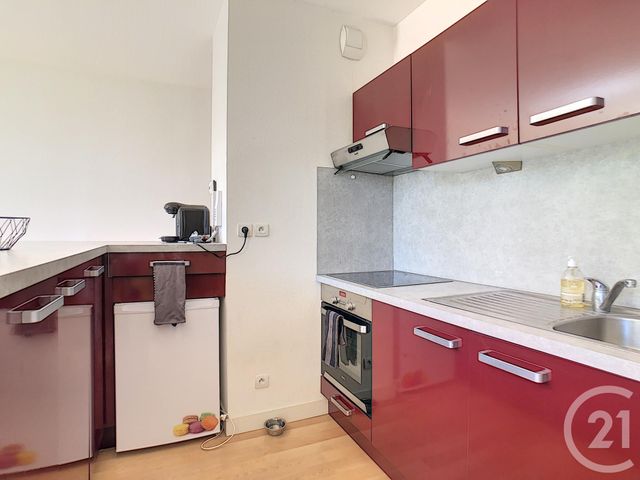 Appartement à vendre - 2 pièces - 44.5 m2 - CHATELGUYON - 63 - AUVERGNE - Century 21 Agence Girard Appartement à vendre - 2 pièces - 44.5 m2 - CHATELGUYON - 63 - AUVERGNE - Century 21 Agence Girard