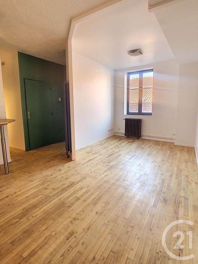 Afficher la photo en grand Appartement F3 à vendre - 3 pièces - 69.5 m2 - RIOM - 63 - AUVERGNE - Century 21 Agence Girard