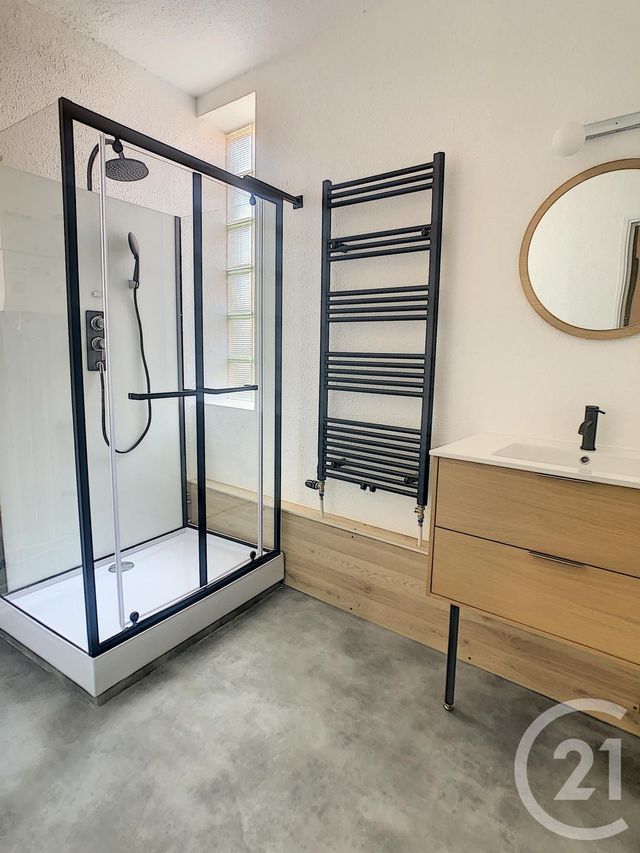 Afficher la photo en grand Appartement F3 à vendre - 3 pièces - 69.5 m2 - RIOM - 63 - AUVERGNE - Century 21 Agence Girard