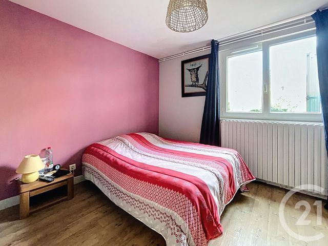Afficher la photo en grand maison à vendre - 4 pièces - 145.04 m2 - CHATEL GUYON - 63 - AUVERGNE - Century 21 Agence Girard