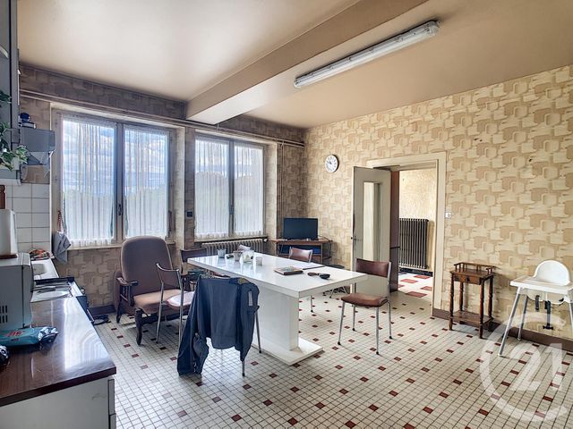 maison à vendre - 8 pièces - 241.12 m2 - SURAT - 63 - AUVERGNE - Century 21 Agence Girard maison à vendre - 8 pièces - 241.12 m2 - SURAT - 63 - AUVERGNE - Century 21 Agence Girard