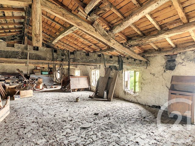 maison à vendre - 8 pièces - 241.12 m2 - SURAT - 63 - AUVERGNE - Century 21 Agence Girard maison à vendre - 8 pièces - 241.12 m2 - SURAT - 63 - AUVERGNE - Century 21 Agence Girard