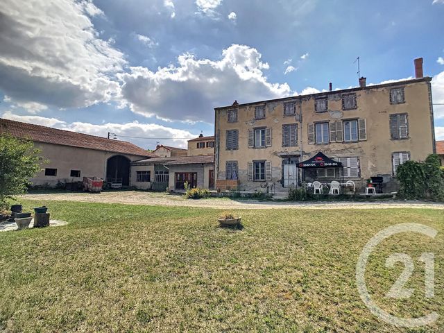 maison à vendre - 8 pièces - 241.12 m2 - SURAT - 63 - AUVERGNE - Century 21 Agence Girard maison à vendre - 8 pièces - 241.12 m2 - SURAT - 63 - AUVERGNE - Century 21 Agence Girard