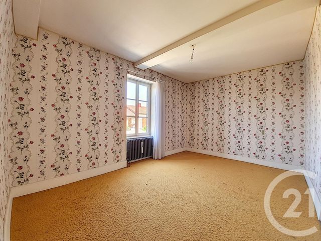maison à vendre - 8 pièces - 241.12 m2 - SURAT - 63 - AUVERGNE - Century 21 Agence Girard maison à vendre - 8 pièces - 241.12 m2 - SURAT - 63 - AUVERGNE - Century 21 Agence Girard