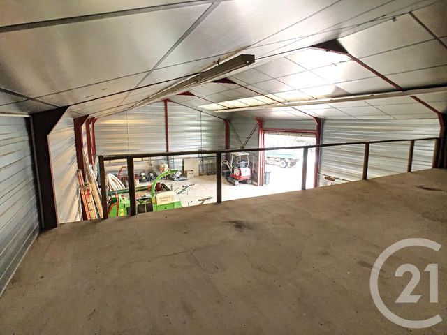 Afficher la photo en grand maison à vendre - 3 pièces - 280.0 m2 - ST BONNET PRES RIOM - 63 - AUVERGNE - Century 21 Agence Girard