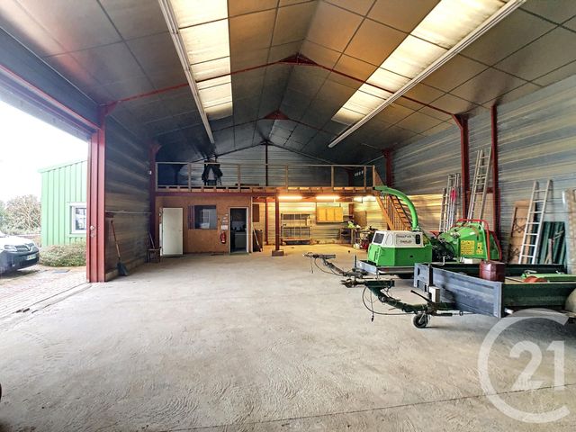 Afficher la photo en grand maison à vendre - 3 pièces - 280.0 m2 - ST BONNET PRES RIOM - 63 - AUVERGNE - Century 21 Agence Girard