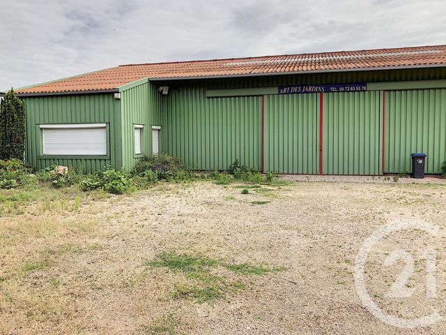 Afficher la photo en grand maison à vendre - 3 pièces - 280.0 m2 - ST BONNET PRES RIOM - 63 - AUVERGNE - Century 21 Agence Girard