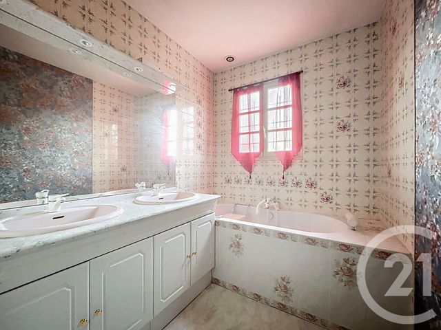 maison à vendre - 6 pièces - 105.12 m2 - SAYAT - 63 - AUVERGNE - Century 21 Agence Girard