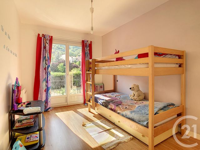 maison à vendre - 8 pièces - 216.73 m2 - CHATELGUYON - 63 - AUVERGNE - Century 21 Agence Girard maison à vendre - 8 pièces - 216.73 m2 - CHATELGUYON - 63 - AUVERGNE - Century 21 Agence Girard