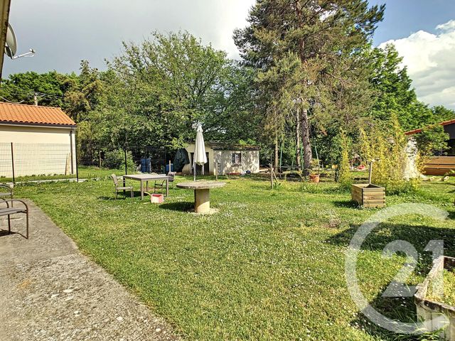 maison à vendre - 8 pièces - 216.73 m2 - CHATELGUYON - 63 - AUVERGNE - Century 21 Agence Girard maison à vendre - 8 pièces - 216.73 m2 - CHATELGUYON - 63 - AUVERGNE - Century 21 Agence Girard