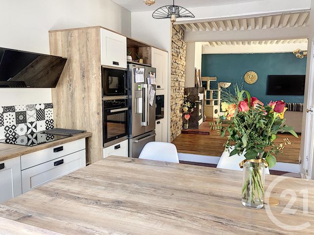 maison à vendre - 4 pièces - 137.98 m2 - RIOM - 63 - AUVERGNE - Century 21 Agence Girard maison à vendre - 4 pièces - 137.98 m2 - RIOM - 63 - AUVERGNE - Century 21 Agence Girard
