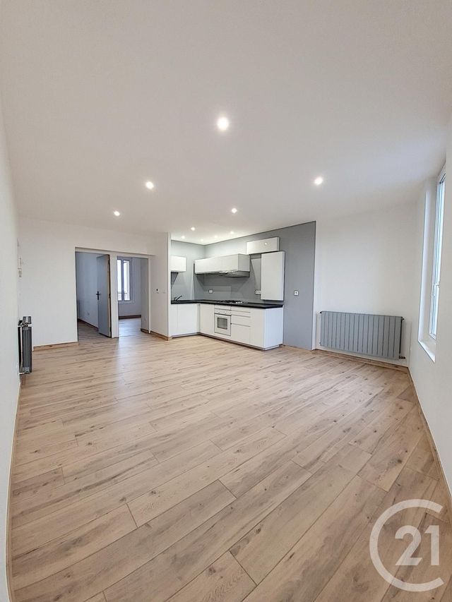 Appartement T3 à vendre - 3 pièces - 56.27 m2 - RIOM - 63 - AUVERGNE - Century 21 Agence Girard Appartement T3 à vendre - 3 pièces - 56.27 m2 - RIOM - 63 - AUVERGNE - Century 21 Agence Girard