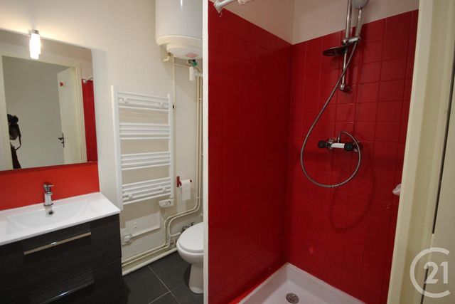 Studio à louer - 1 pièce - 19.37 m2 - RIOM - 63 - AUVERGNE - Century 21 Agence Girard Studio à louer - 1 pièce - 19.37 m2 - RIOM - 63 - AUVERGNE - Century 21 Agence Girard