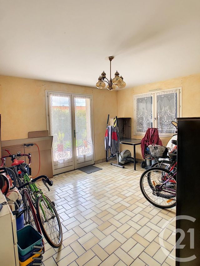 Afficher la photo en grand maison à vendre - 8 pièces - 216.0 m2 - MOZAC - 63 - AUVERGNE - Century 21 Agence Girard