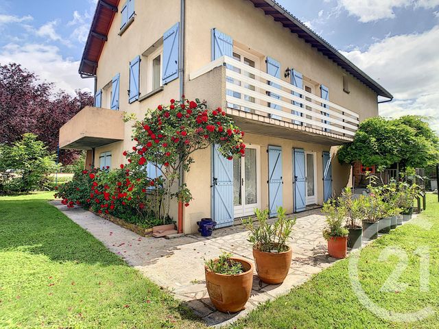 Afficher la photo en grand maison à vendre - 8 pièces - 216.0 m2 - MOZAC - 63 - AUVERGNE - Century 21 Agence Girard