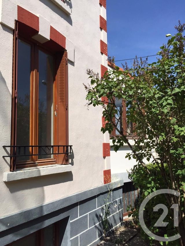Appartement F2 à louer - 2 pièces - 35.0 m2 - CHATELGUYON - 63 - AUVERGNE - Century 21 Agence Girard Appartement F2 à louer - 2 pièces - 35.0 m2 - CHATELGUYON - 63 - AUVERGNE - Century 21 Agence Girard