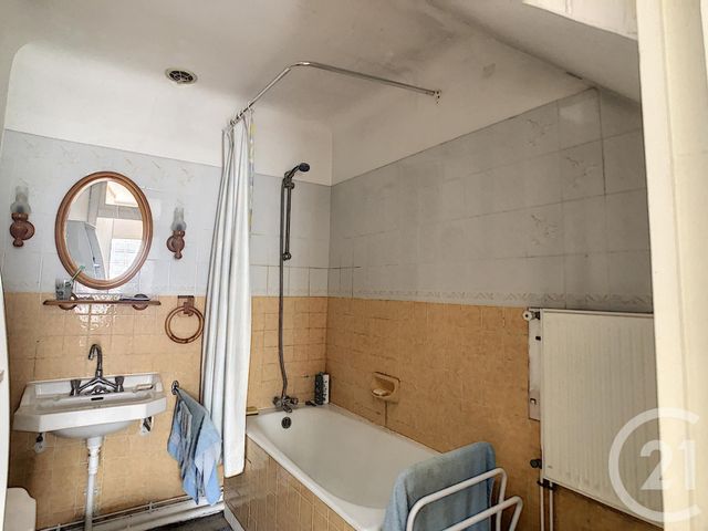 Afficher la photo en grand maison à vendre - 6 pièces - 127.0 m2 - COMBRONDE - 63 - AUVERGNE - Century 21 Agence Girard