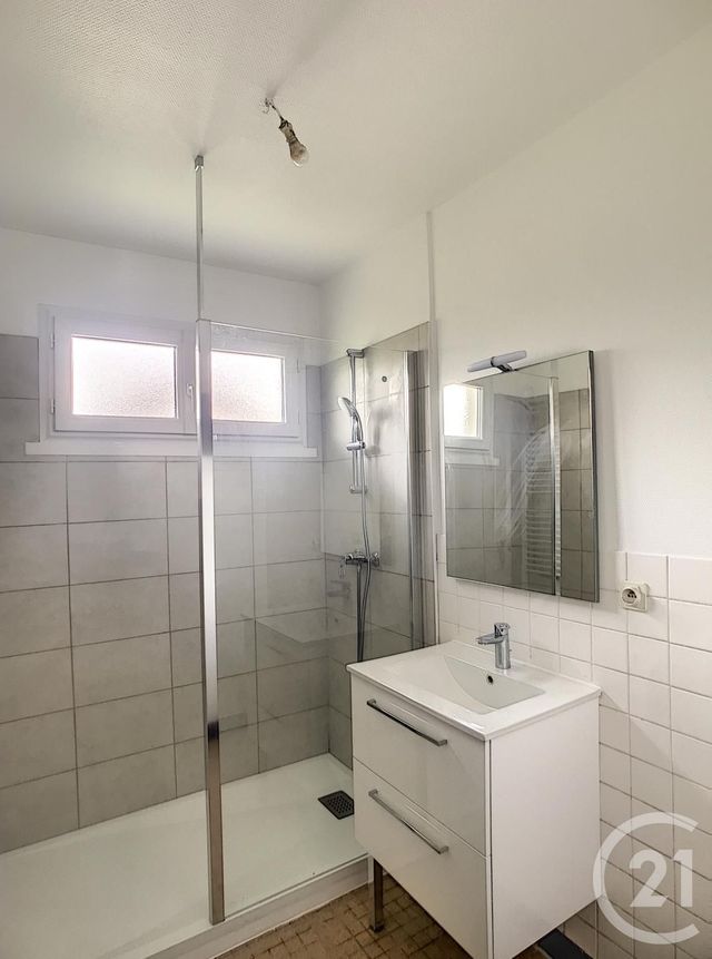 Afficher la photo en grand maison à louer - 5 pièces - 111.57 m2 - MENETROL - 63 - AUVERGNE - Century 21 Agence Girard