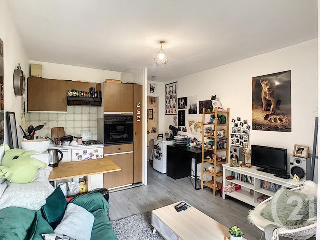 Afficher la photo en grand Studio à louer - 1 pièce - 20.66 m2 - CHATELGUYON - 63 - AUVERGNE - Century 21 Agence Girard