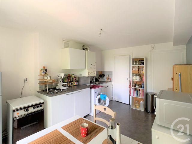 Afficher la photo en grand Appartement F2 à louer - 2 pièces - 45.04 m2 - RIOM - 63 - AUVERGNE - Century 21 Agence Girard