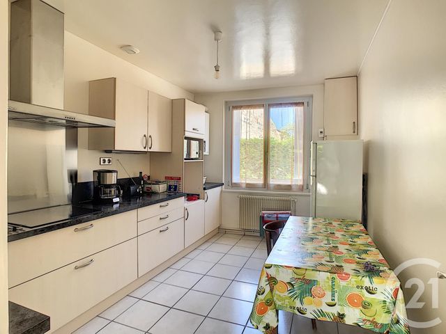 Afficher la photo en grand maison à louer - 5 pièces - 134.0 m2 - LA MOUTADE - 63 - AUVERGNE - Century 21 Agence Girard