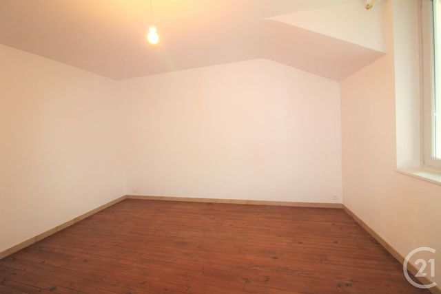 Afficher la photo en grand maison à louer - 5 pièces - 134.0 m2 - LA MOUTADE - 63 - AUVERGNE - Century 21 Agence Girard