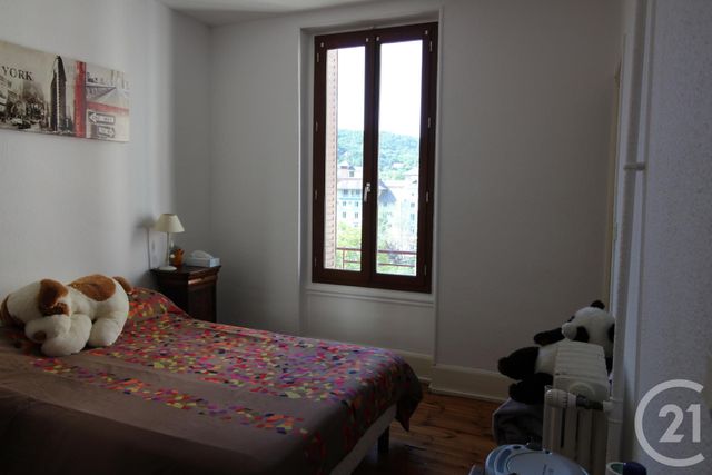 Afficher la photo en grand Appartement F4 à louer - 4 pièces - 80.0 m2 - CHATEL GUYON - 63 - AUVERGNE - Century 21 Agence Girard