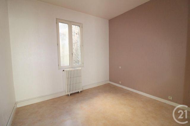 Afficher la photo en grand Appartement F3 à louer - 3 pièces - 63.73 m2 - RIOM - 63 - AUVERGNE - Century 21 Agence Girard