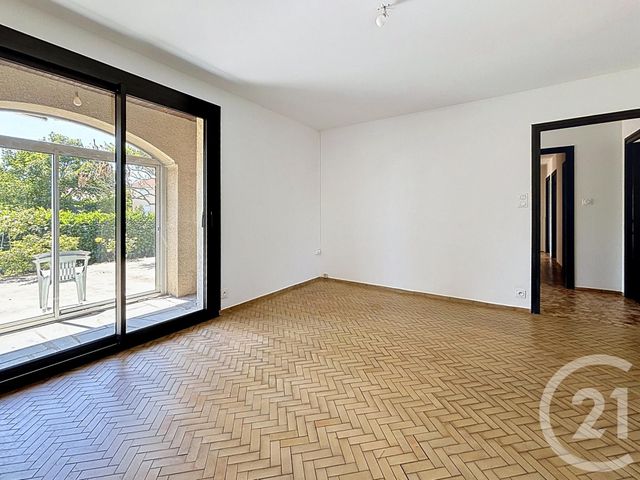 maison à vendre - 4 pièces - 135.0 m2 - CHATEAUGAY - 63 - AUVERGNE - Century 21 Agence Girard