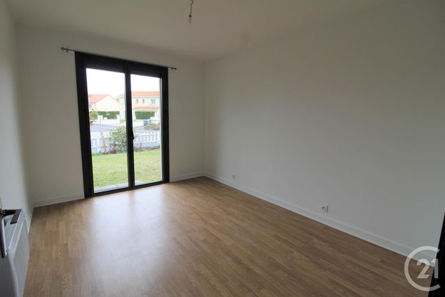 maison à vendre - 4 pièces - 135.0 m2 - CHATEAUGAY - 63 - AUVERGNE - Century 21 Agence Girard