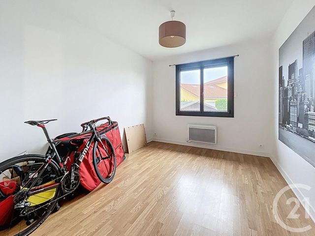 maison à vendre - 4 pièces - 135.0 m2 - CHATEAUGAY - 63 - AUVERGNE - Century 21 Agence Girard