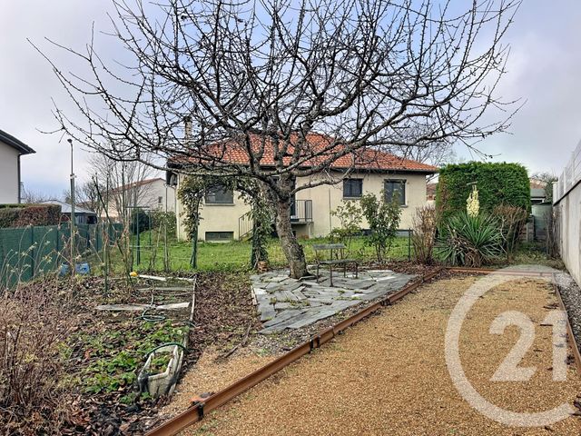 maison à vendre - 4 pièces - 135.0 m2 - CHATEAUGAY - 63 - AUVERGNE - Century 21 Agence Girard