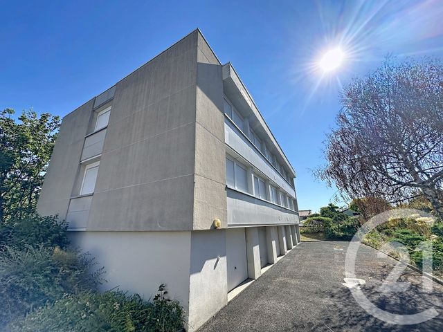 Appartement F4 à vendre - 4 pièces - 74.0 m2 - RIOM - 63 - AUVERGNE - Century 21 Agence Girard