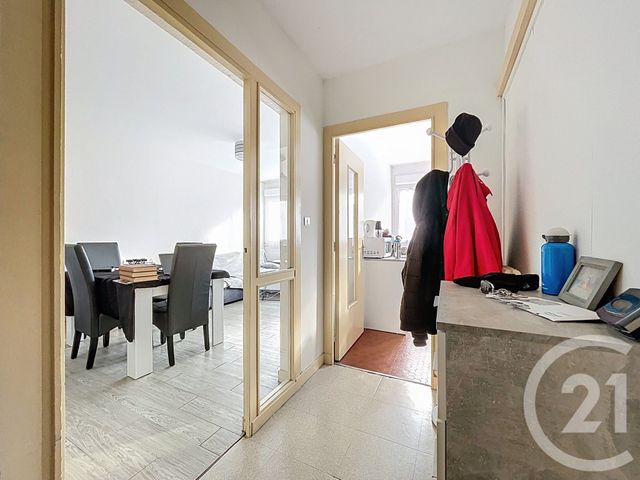 Appartement F4 à vendre - 4 pièces - 74.0 m2 - RIOM - 63 - AUVERGNE - Century 21 Agence Girard