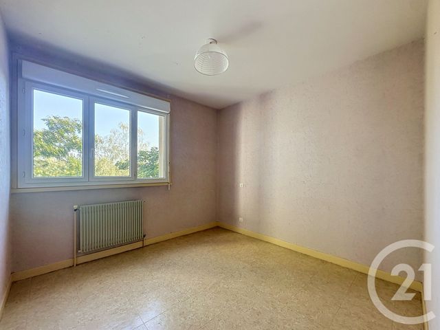 Appartement F4 à vendre - 4 pièces - 74.0 m2 - RIOM - 63 - AUVERGNE - Century 21 Agence Girard