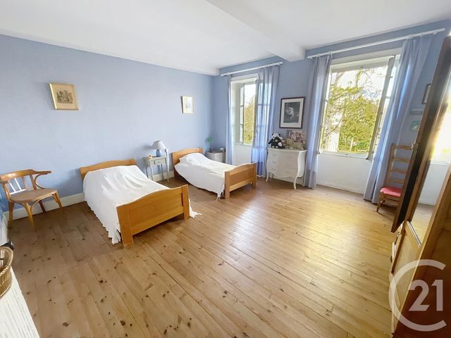 maison à vendre - 13 pièces - 415.0 m2 - CHAMBARON SUR MORGE - 63 - AUVERGNE - Century 21 Agence Girard