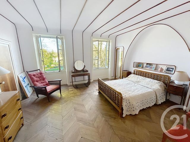 maison à vendre - 13 pièces - 415.0 m2 - CHAMBARON SUR MORGE - 63 - AUVERGNE - Century 21 Agence Girard