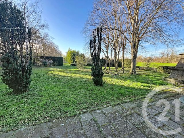 maison à vendre - 13 pièces - 415.0 m2 - CHAMBARON SUR MORGE - 63 - AUVERGNE - Century 21 Agence Girard