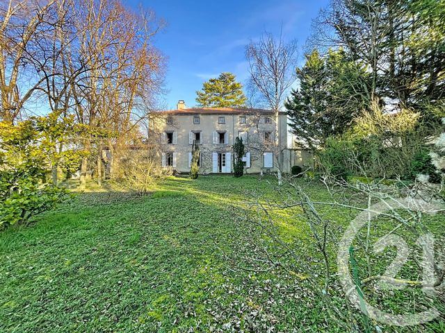 maison à vendre - 13 pièces - 415.0 m2 - CHAMBARON SUR MORGE - 63 - AUVERGNE - Century 21 Agence Girard