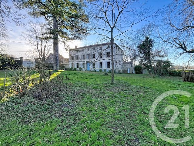 maison à vendre - 13 pièces - 415.0 m2 - CHAMBARON SUR MORGE - 63 - AUVERGNE - Century 21 Agence Girard