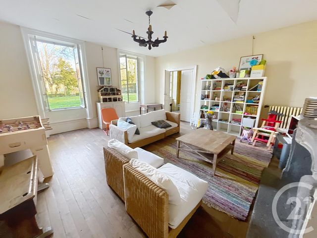 maison à vendre - 13 pièces - 415.0 m2 - CHAMBARON SUR MORGE - 63 - AUVERGNE - Century 21 Agence Girard